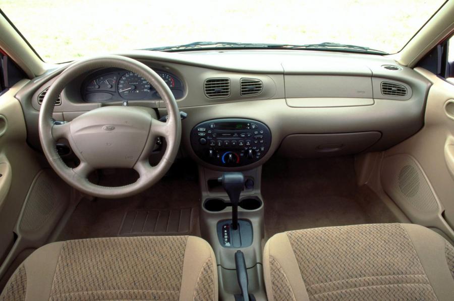  Ford Escort America 1997 года  (фото 17 из 31)